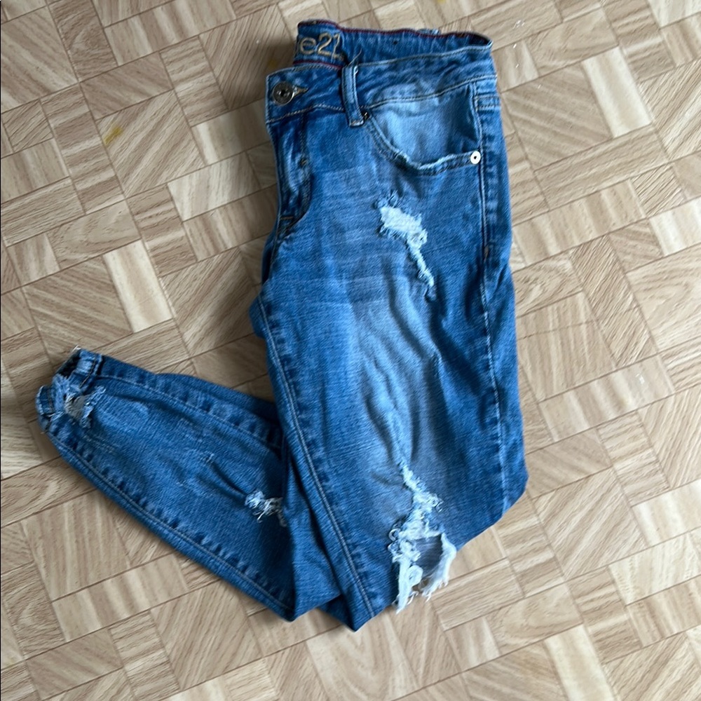 Women’s Rue21 Medium-Wash low rise ankle distressed jegging Jeans